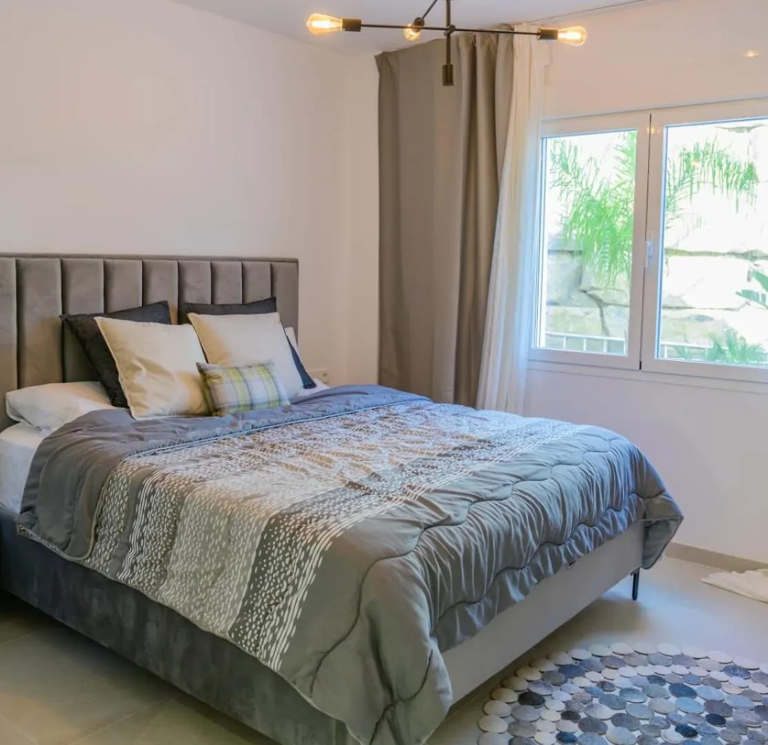 Luxurious 3 Bed Apartment With A Lovely Sea View In Carvajal Beach Benalmádena 0*,